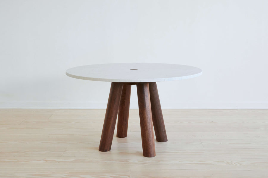 COLUMN DINING TABLE Angled Leg / Round Stone