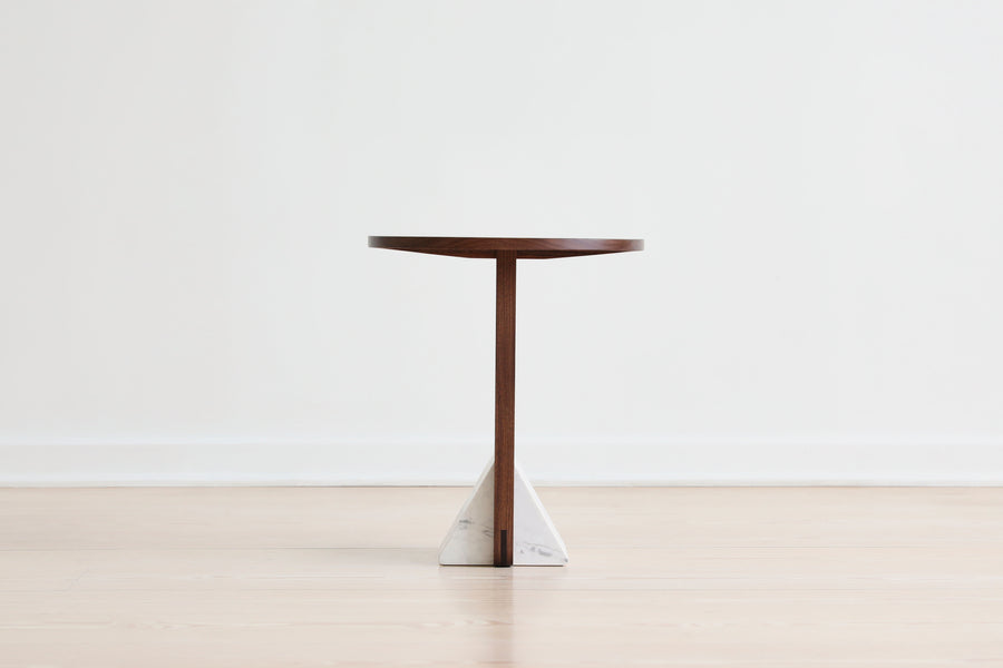 FOUNDATION SIDE TABLE Triangle